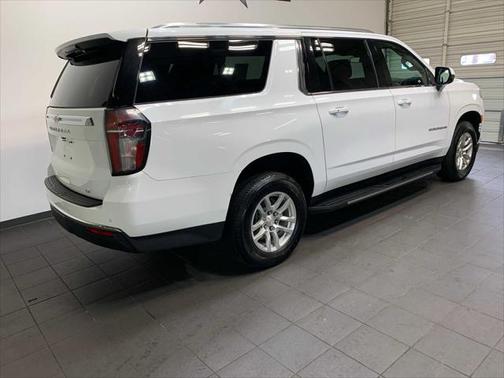2023 Chevrolet Suburban LT