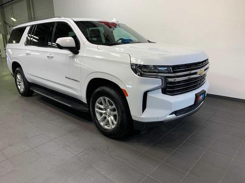 2023 Chevrolet Suburban LT
