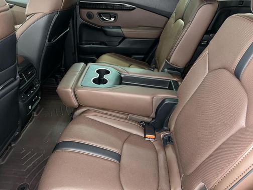 Platinum White Pearl 2024 Honda Pilot Elite