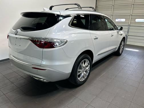 White Frost Tricoat 2023 Buick Enclave Essence AWD