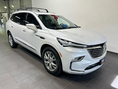White Frost Tricoat 2023 Buick Enclave Essence AWD
