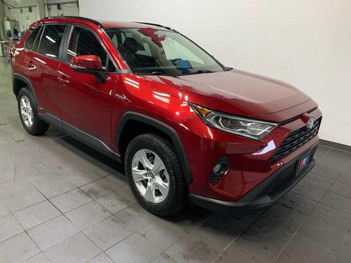 2020 Toyota RAV4 Hybrid XLE