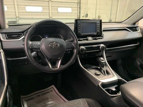 2020 Toyota RAV4 Hybrid XLE
