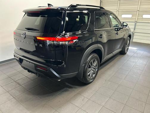 Super Black 2026 Nissan Pathfinder SV