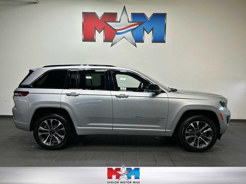 Silver Zynith 2022 Jeep Grand Cherokee Overland