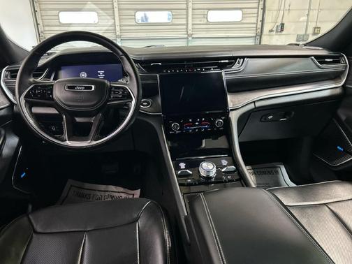 Silver Zynith 2022 Jeep Grand Cherokee Overland