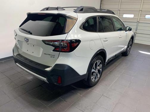 2022 Subaru Outback Limited XT