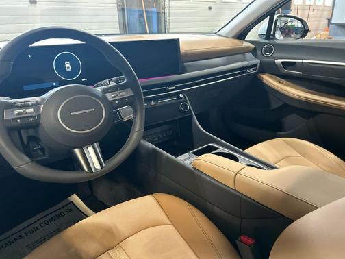 2025 Hyundai SONATA Hybrid Limited