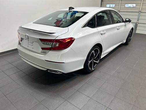 Platinum White Pearl 2022 Honda Accord Sport 2.0T