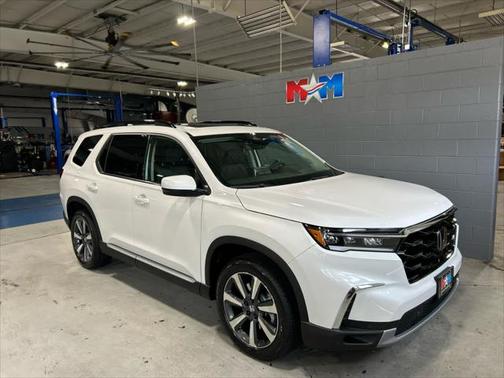2025 Honda Pilot Touring 8-Passenger
