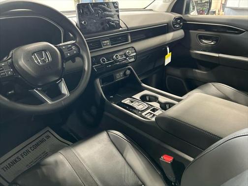 2025 Honda Pilot Touring 8-Passenger