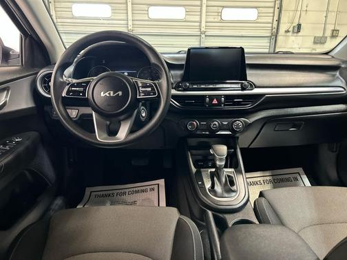 Snow White Pearl 2023 Kia Forte LXS