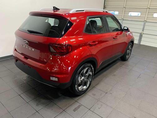 2022 Hyundai VENUE Limited