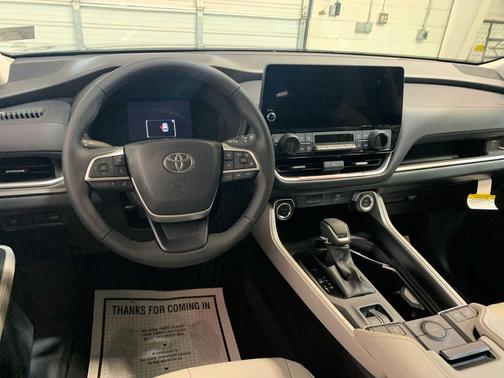 2026 Toyota Grand Highlander Hybrid XLE