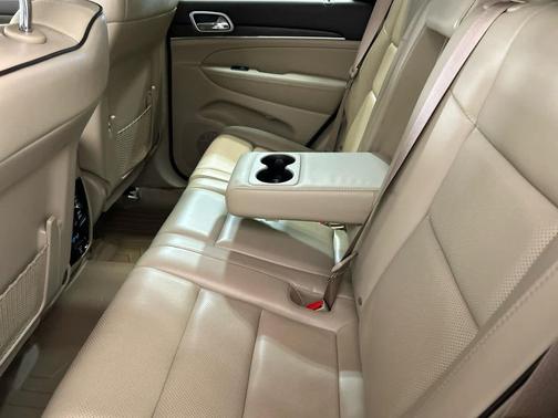 Ivory 3-Coat 2018 Jeep Grand Cherokee Overland