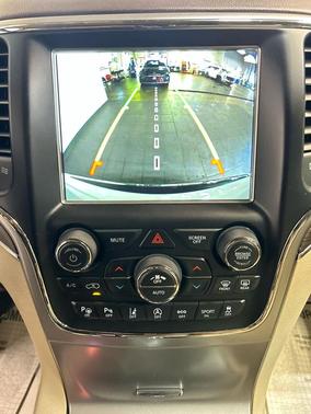 Ivory 3-Coat 2018 Jeep Grand Cherokee Overland
