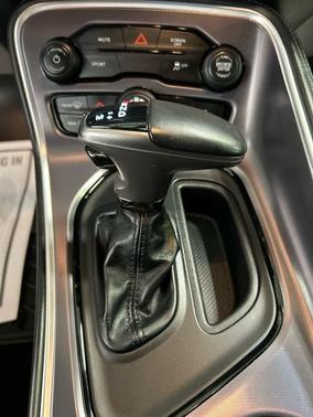 White Knuckle Clearcoat 2019 Dodge Challenger SXT