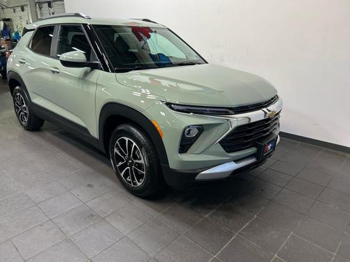 Cacti Green 2026 Chevrolet Trailblazer LT