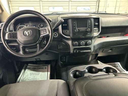 Bright White Clearcoat 2019 RAM 2500 Big Horn Crew Cab 4x4 8' Box