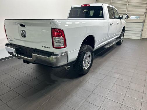 Bright White Clearcoat 2019 RAM 2500 Big Horn Crew Cab 4x4 8' Box
