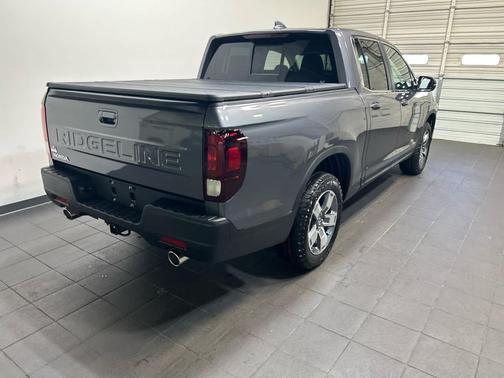 Modern Steel Metallic 2026 Honda Ridgeline RTL