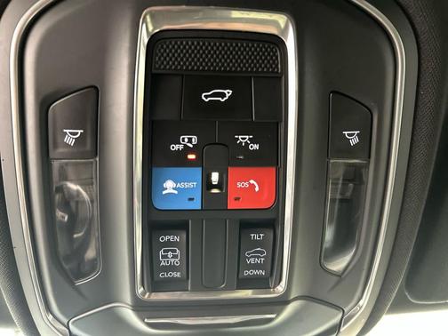 Silver Zynith 2023 Jeep Grand Cherokee Altitude