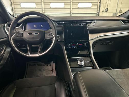Silver Zynith 2023 Jeep Grand Cherokee Altitude