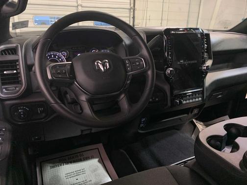 2026 RAM 2500 Tradesman Crew Cab 4x4 6'4' Box