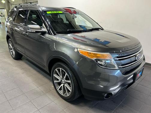 Ruby Red Metallic Tinted Clearcoat 2015 Ford Explorer XLT