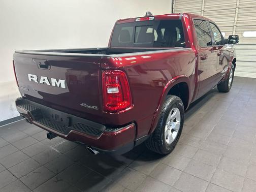 Delmonico Red Pearlcoat 2025 RAM 1500 Big Horn/Lone Star