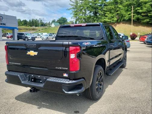 Black 2026 Chevrolet Silverado 1500 Custom