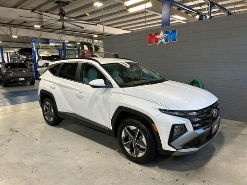 2026 Hyundai TUCSON SEL