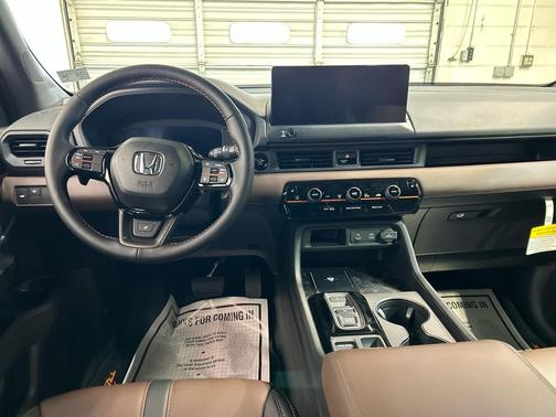 Ash Green Metallic 2026 Honda Pilot TrailSport