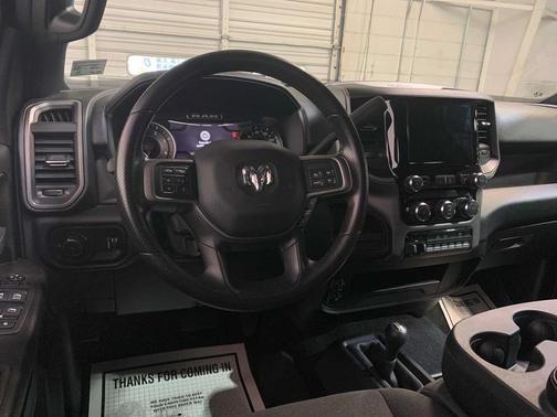 2022 RAM 2500 Tradesman Crew Cab 4x4 6'4' Box