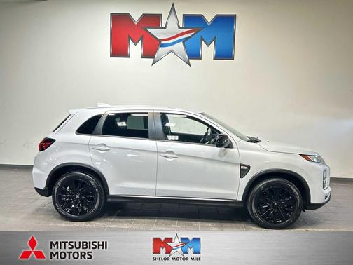White Diamond 2024 Mitsubishi Outlander Sport 2.0 LE