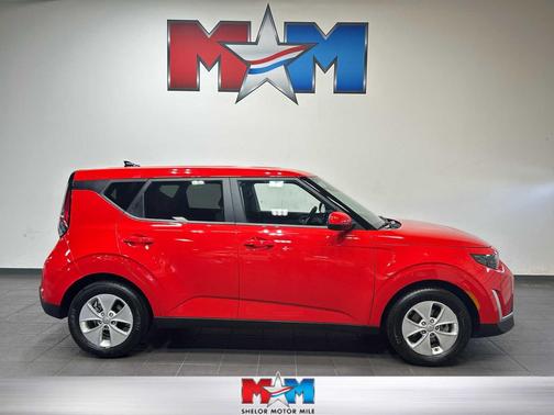 Inferno Red 2023 Kia Soul LX