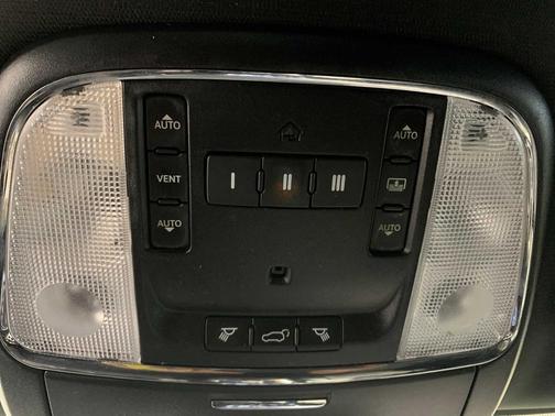 Bright White Clearcoat 2018 Jeep Grand Cherokee High Altitude