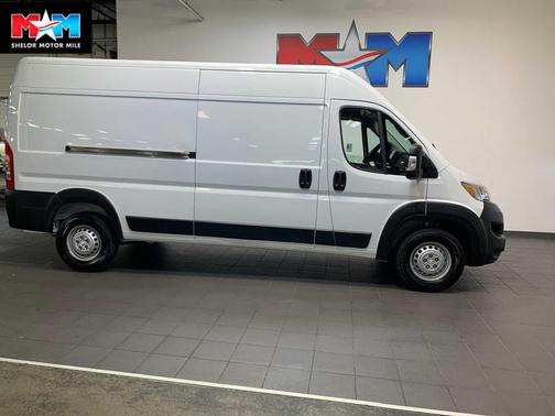 Bright White Clearcoat 2026 RAM ProMaster 2500 Tradesman