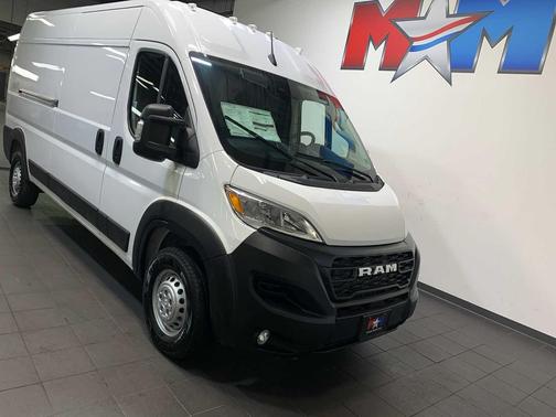 Bright White Clearcoat 2026 RAM ProMaster 2500 Tradesman