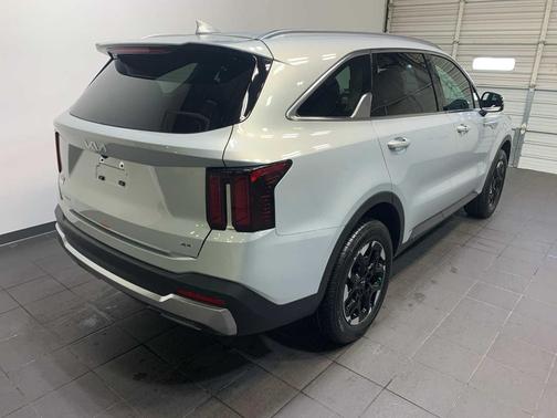 Ivory Silver 2026 Kia Sorento S