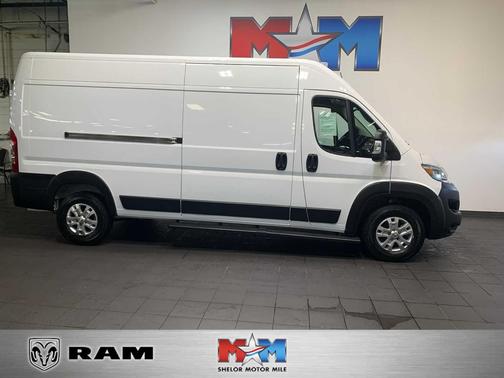 Bright White Clearcoat 2024 RAM ProMaster 2500 High Roof