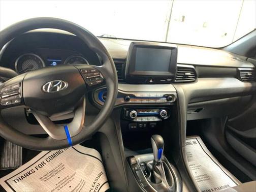 2019 Hyundai Veloster 2