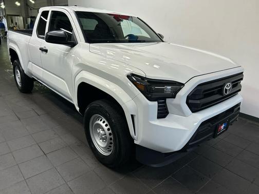 Ice Cap 2024 Toyota Tacoma SR