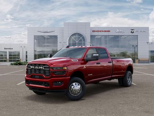 Molten Red Pearlcoat 2026 RAM 3500 Big Horn Crew Cab 4x4 8' Box