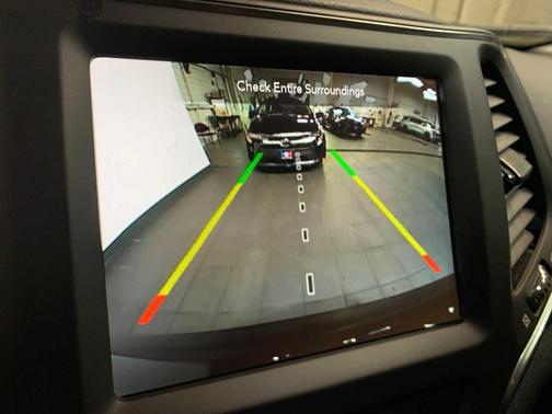 2023 Jeep Cherokee Altitude