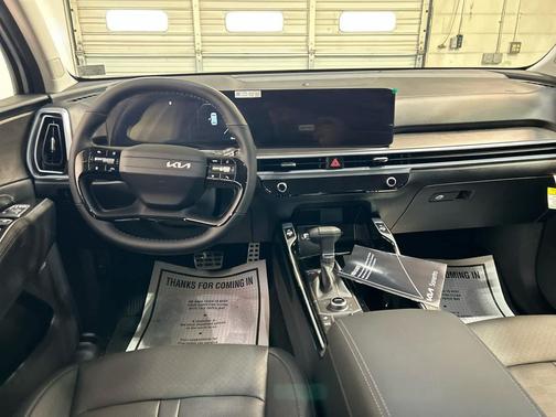 GLACIAL WHITE 2026 Kia Sorento SX