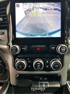 Bright White Clearcoat 2022 RAM 1500 Big Horn/Lone Star