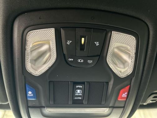 Bright White Clearcoat 2022 RAM 1500 Big Horn/Lone Star