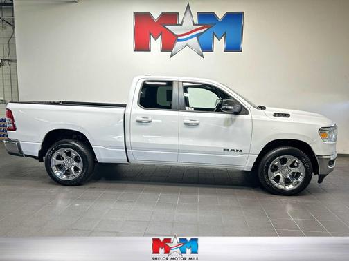 Bright White Clearcoat 2022 RAM 1500 Big Horn/Lone Star