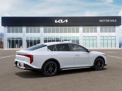 SNOW WHITE 2026 Kia K4 GT-Line Turbo